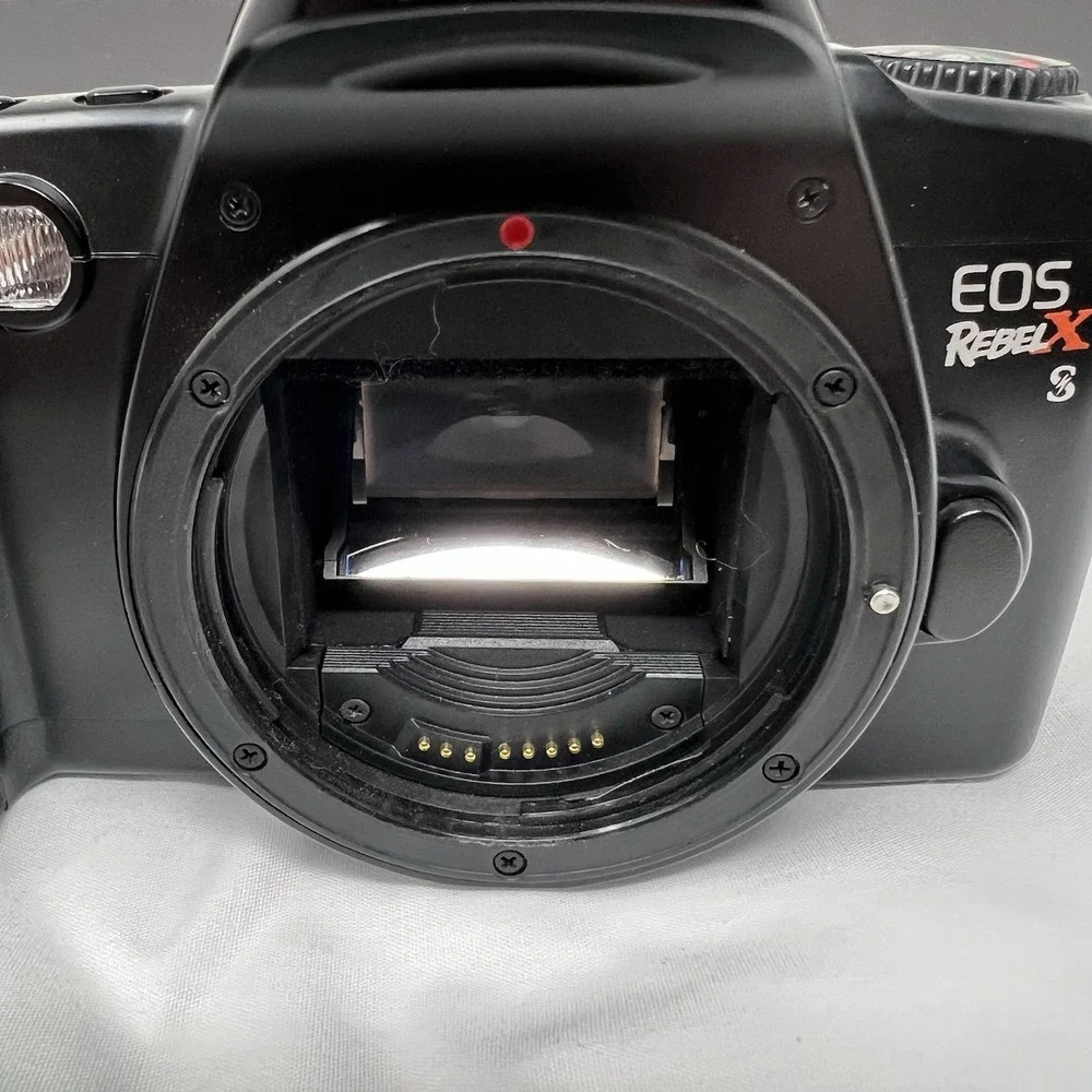 Canon EOS Rebel XS SLR 35mm Camera Body Canon EOS Rebel XS Camera Body ESTATE